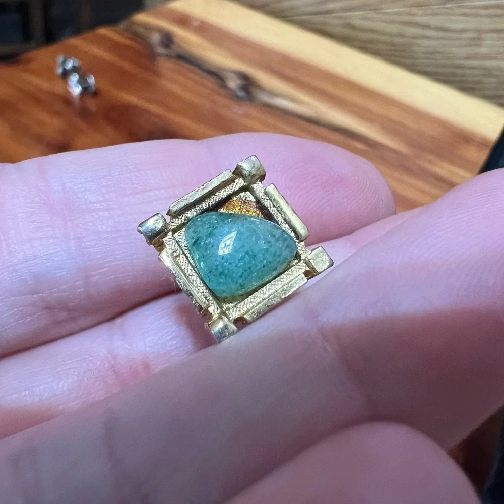 Vintage Brutalist Gold Tone Green Stone Tie Tack Lapel Pin Mid‎ Century Modern